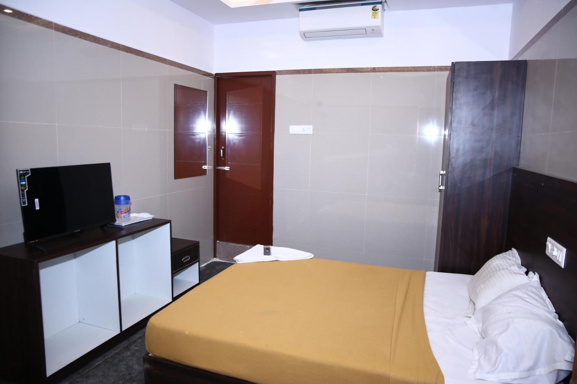 Shri Bhavani Residency Chennai Exterior photo