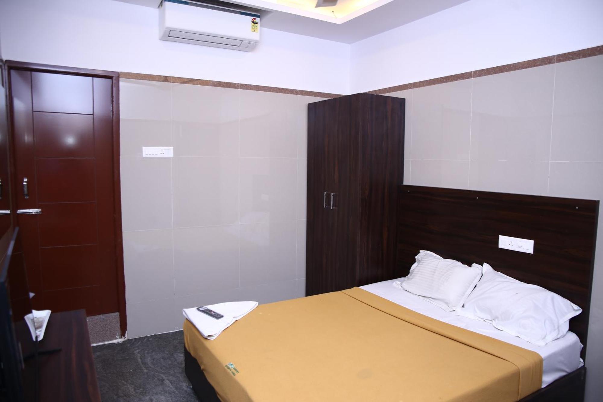 Shri Bhavani Residency Chennai Exterior photo